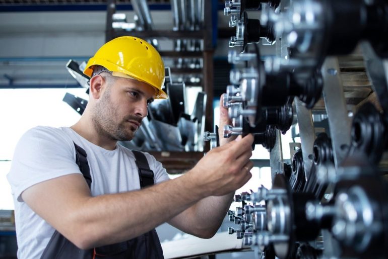 Endüstriyel Makine Bakımı Neden Düzenli Yapılmalıdır?
